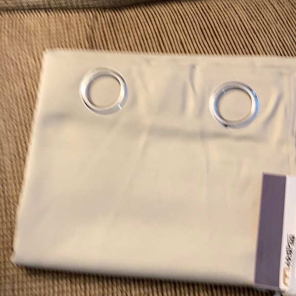 Set of 2 grommet curtains 52 w/63l.NWT in package - Picture 2 of 3